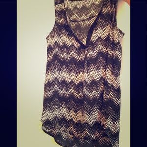 Maurice’s light pink/ black tank top Large